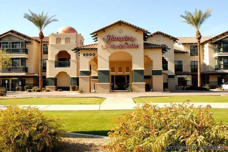 Hampton Inn & Suites Phoenix-Goodyear Exterior photo