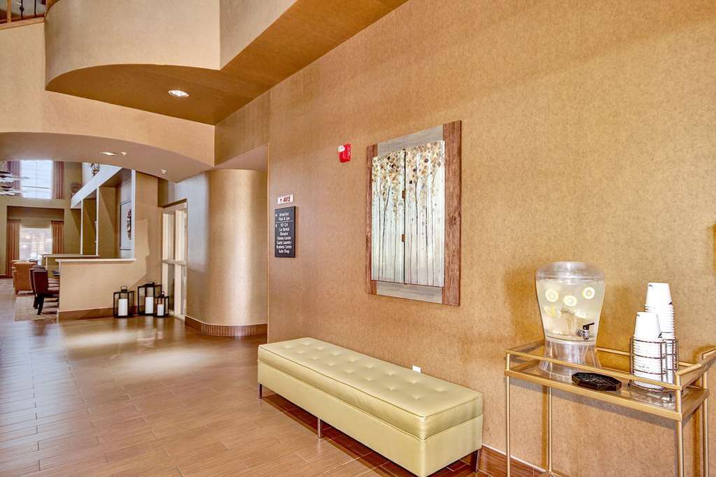 Hampton Inn & Suites Phoenix-Goodyear Interior photo